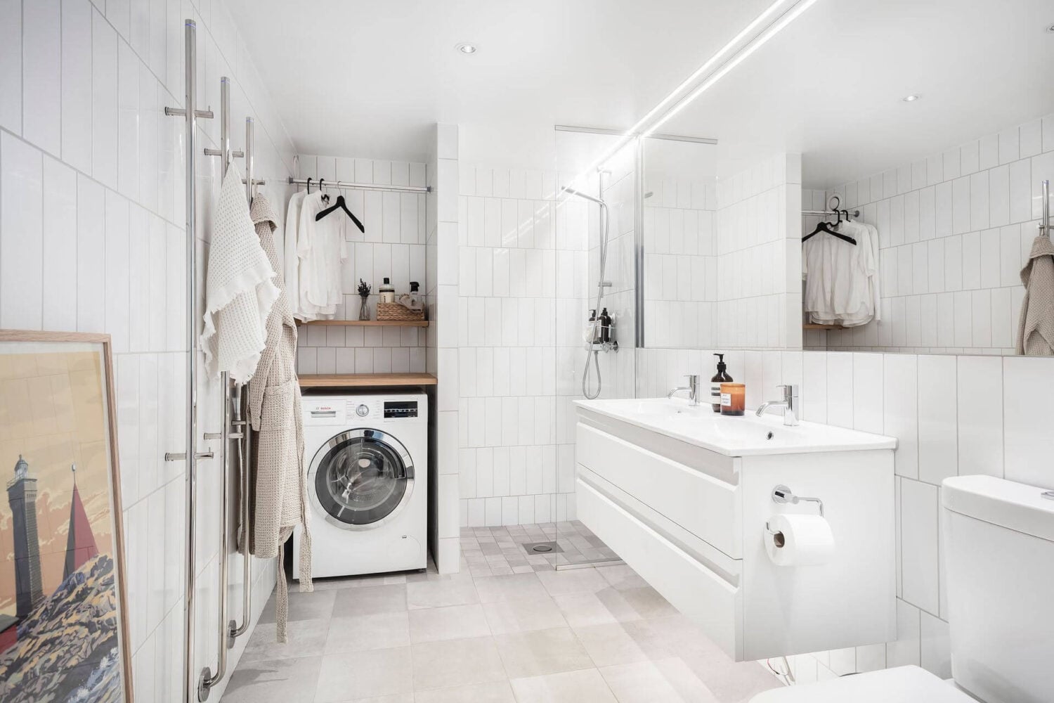 Window Seats & Creative Ideas in a Light Attic Apartment 20 white-bathroom-scandinavian-apartment-nordroom