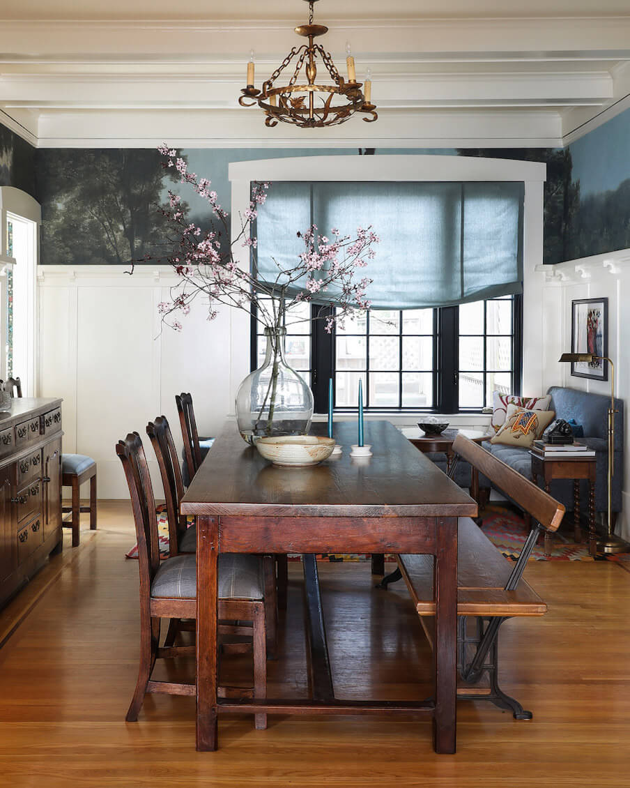English Country Style in a San Francisco Home 12 antique-dining-room-wallpaper-english-style-home-nordroom