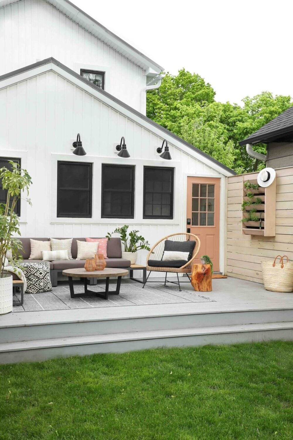 A Bright Renovated Home in Milwaukee 20 backyard-patio-airbnb-milwaukee-nordroom