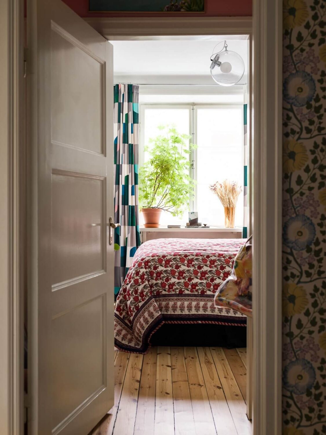 A Vibrant Colorful Scandinavian Apartment 14 bedroom-colorful-apartment-nordroom