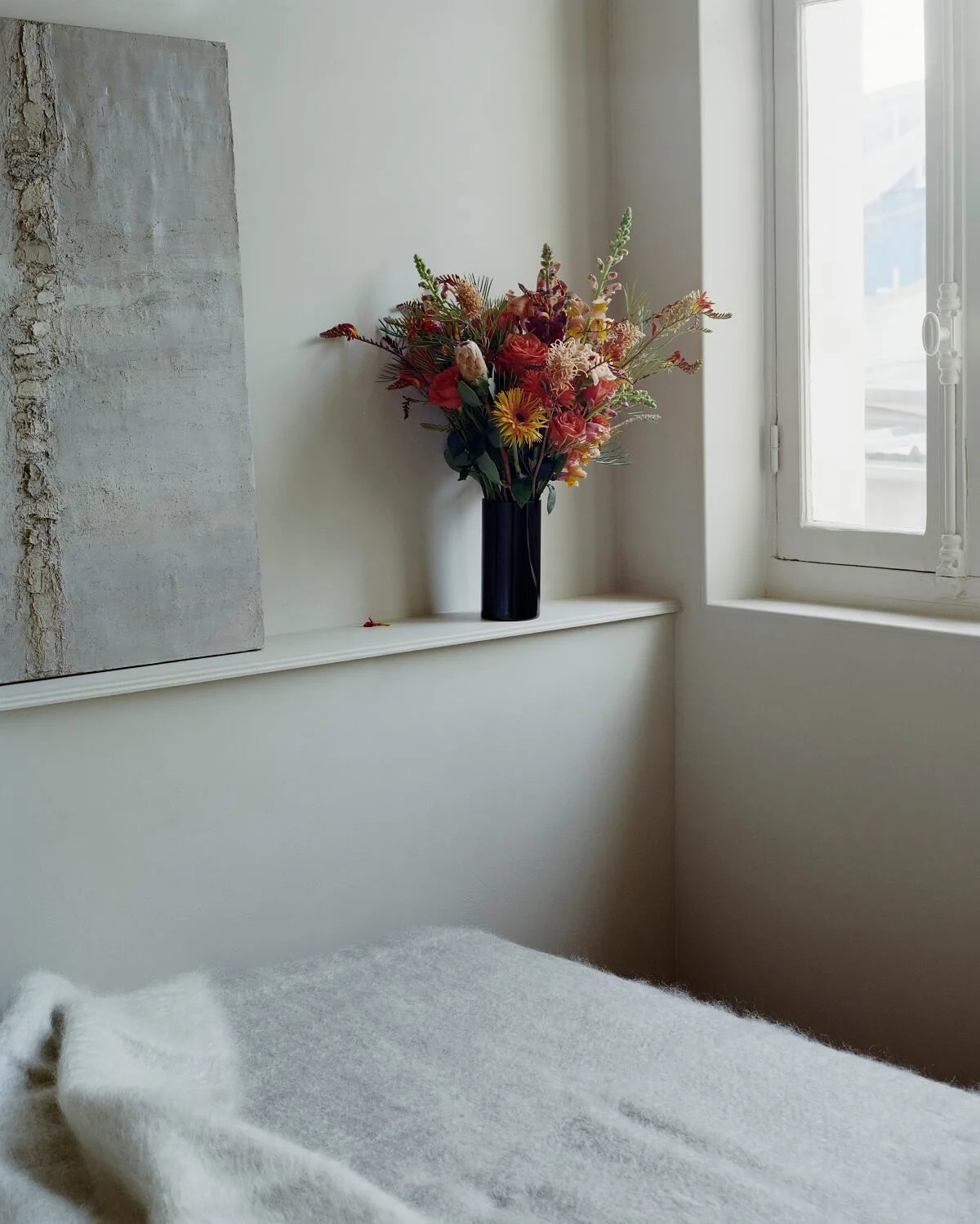A Tiny Pied-à-Terre in Paris by Corpus Studio 5 bedroom-ledge-pied-a-terre-paris-corpus-studio-nordroom