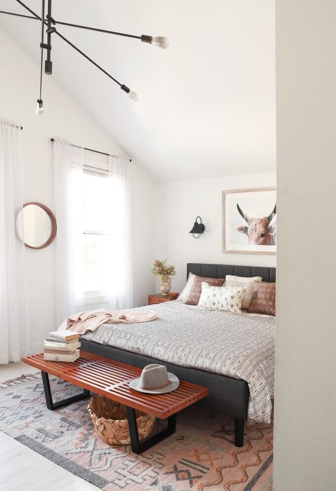 A Bright Renovated Home in Milwaukee 10 bedroom A Bright Renovated Home in Milwaukee