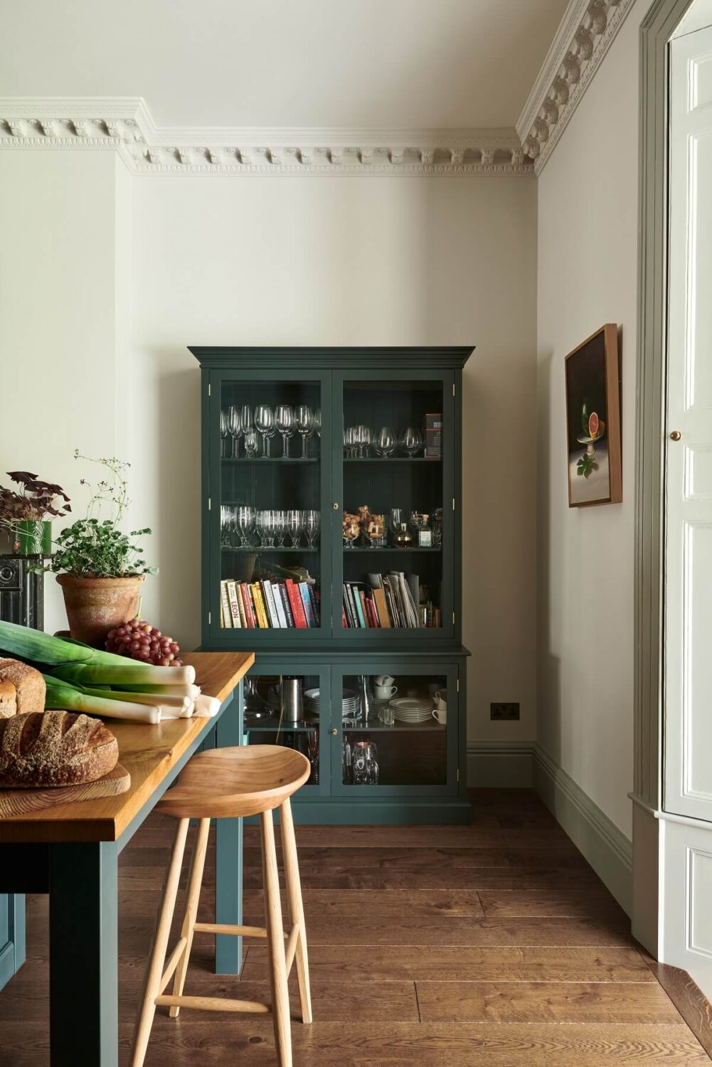 A Green Classic English Kitchen by deVOL 4 classic-english-kitchen-green-cabinets-devol-nordroom