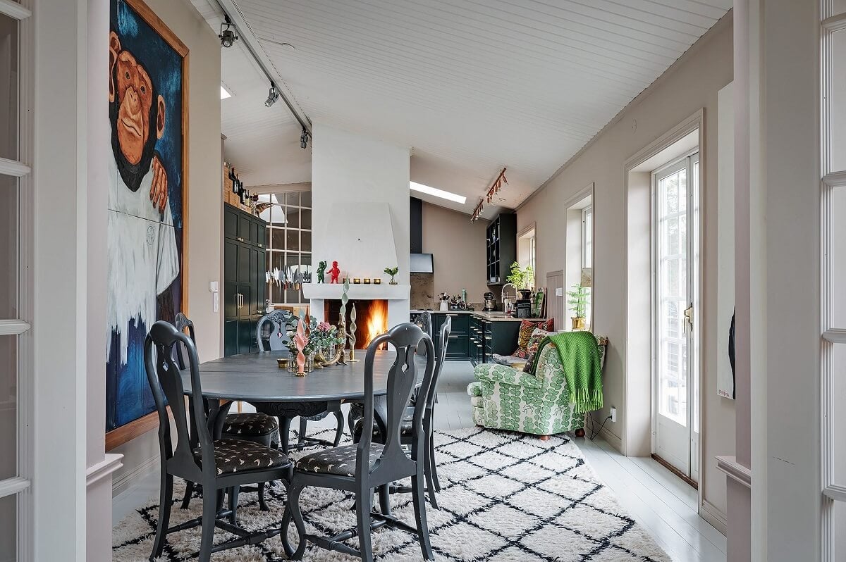 The Colorful Home of Artist Bobo Wallmansson 7 dining-space-colorful-eclectic-home-bobo-wallmansson-nordroom