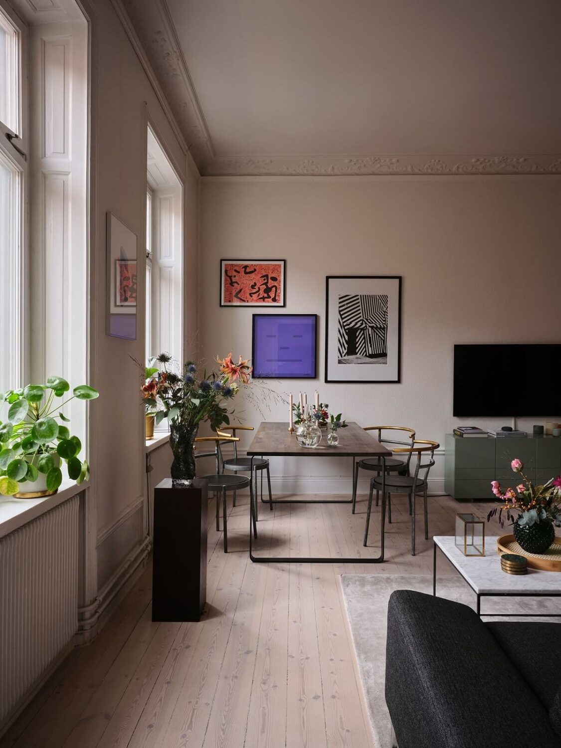 Apartment with Small Dark Blue Bedroom 5 dining-table-scandinavian-living-room-nordroom