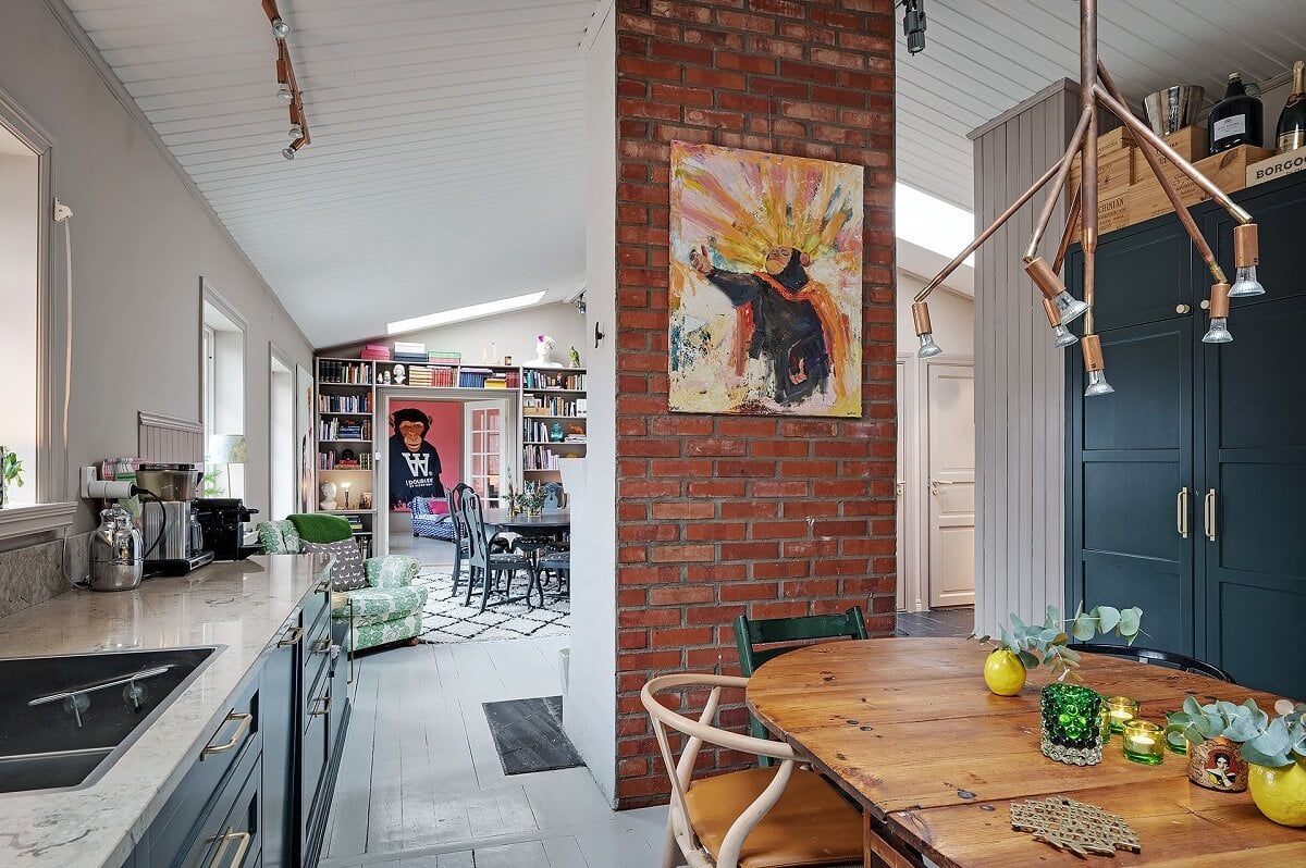 The Colorful Home of Artist Bobo Wallmansson 6 kitchen-brick-wall-colorful-eclectic-home-bobo-wallmansson-nordroom