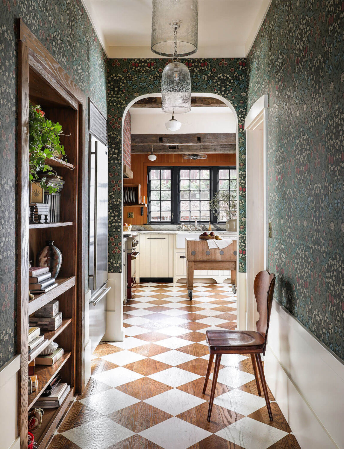 31 Practical Kitchen Flooring Ideas For Your Home 26 kitchen-wallpaper-built-in-shelves-checkerboard-floor-english-country-style-nordroom