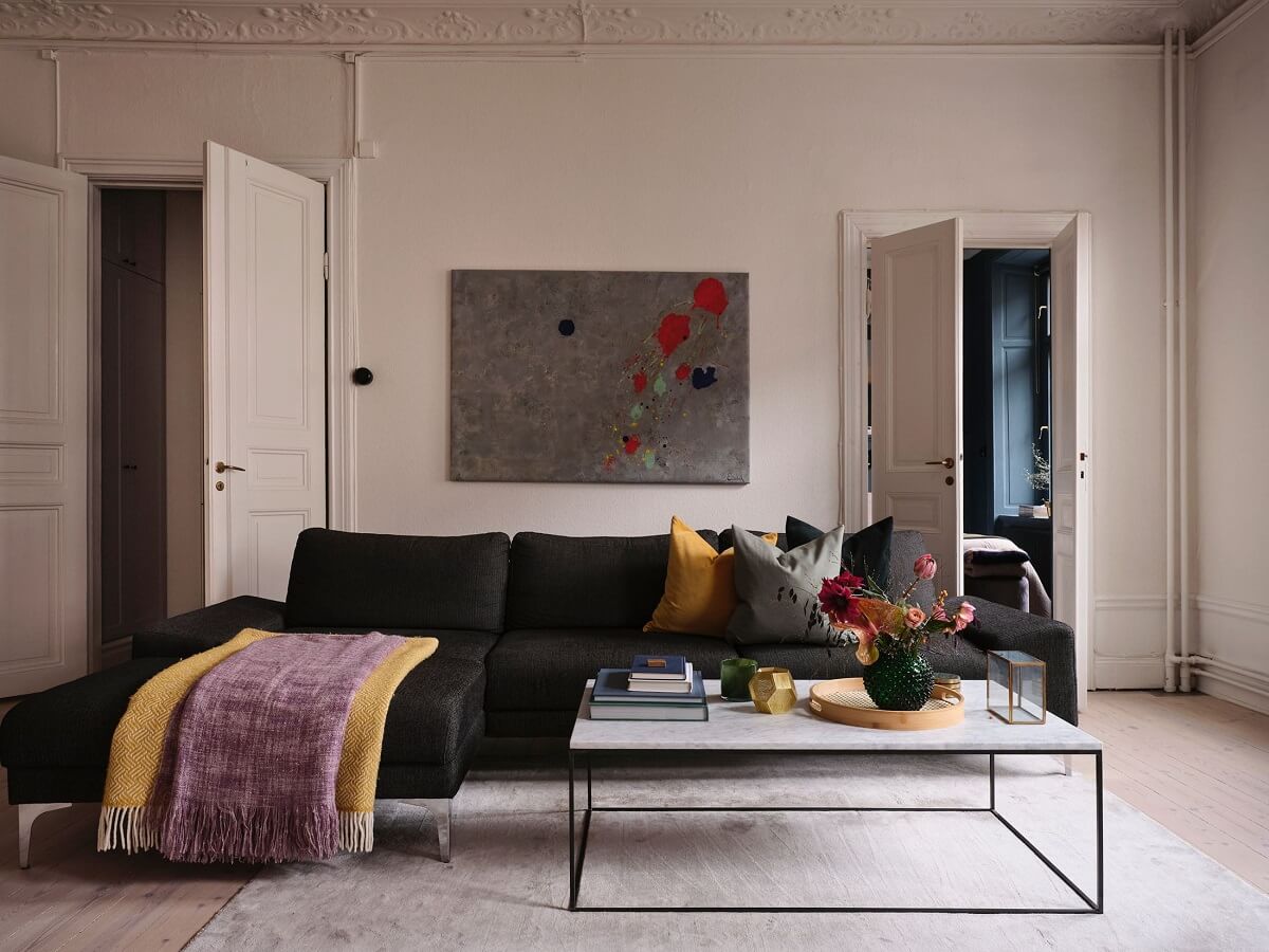 Apartment with Small Dark Blue Bedroom 7 living-room-apartment-dark-blue-bedroom-nordroom
