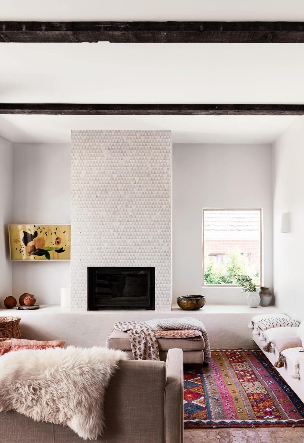 How To Style Terracotta Floor Tiles 17 living-room-terracotta-floor-colorful-rug-nordroom
