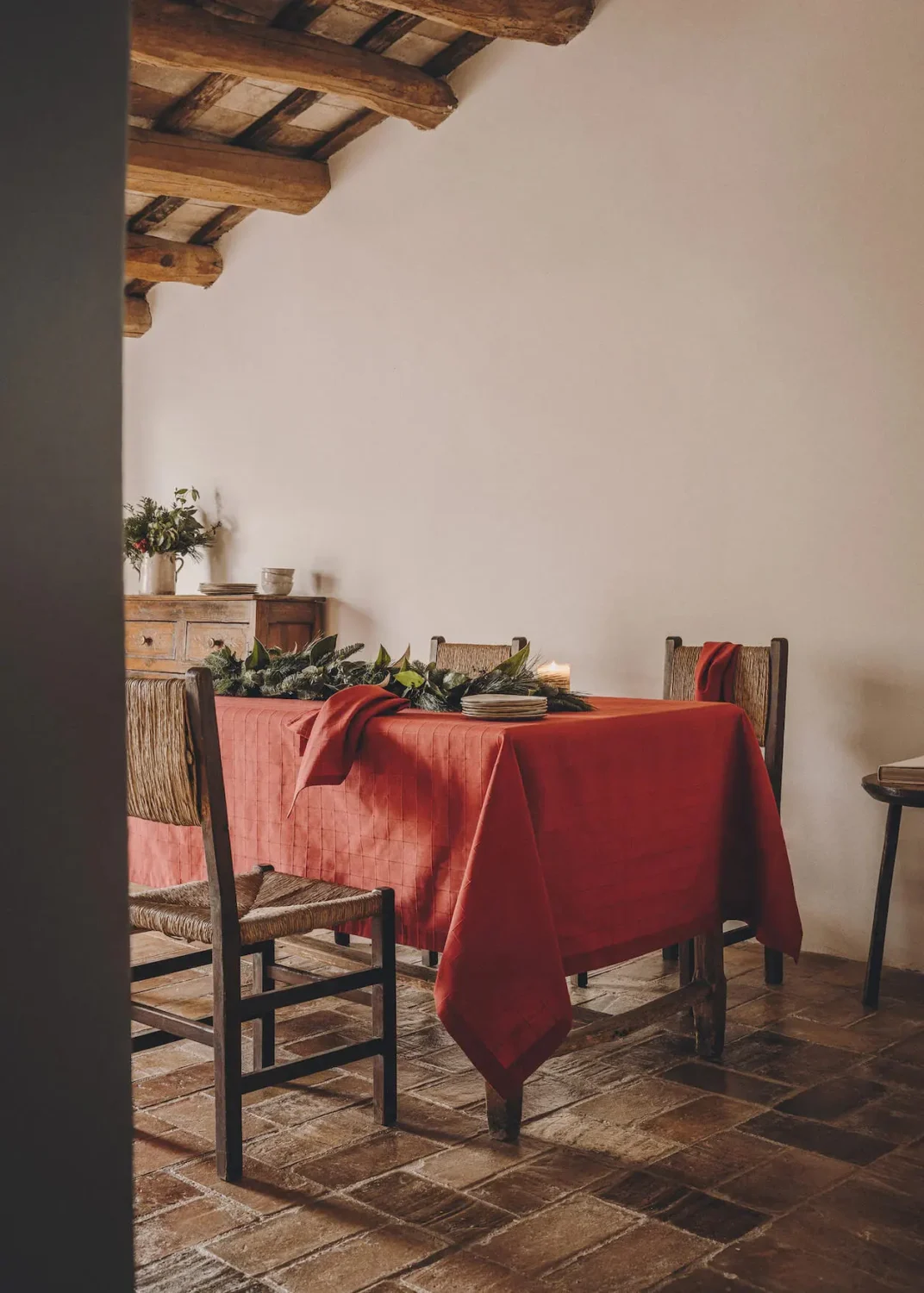 Mango Home Christmas and Winter Collection 5 mango-home-dining-room-christmas-nordroom