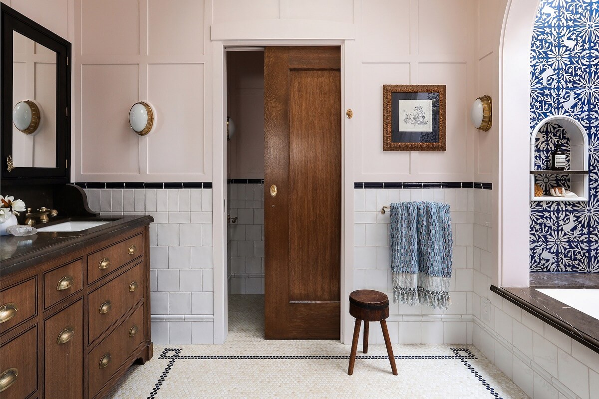English Country Style in a San Francisco Home 14 master-bathroom-english-country-style-home-san-francisco-nordroom