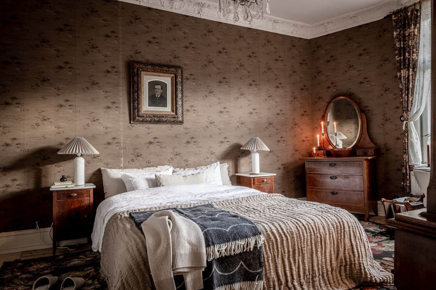 A Charming Vintage Apartment in Sweden 15 master-bedroom-antique-furnishings-brown-wallpaper-nordrom