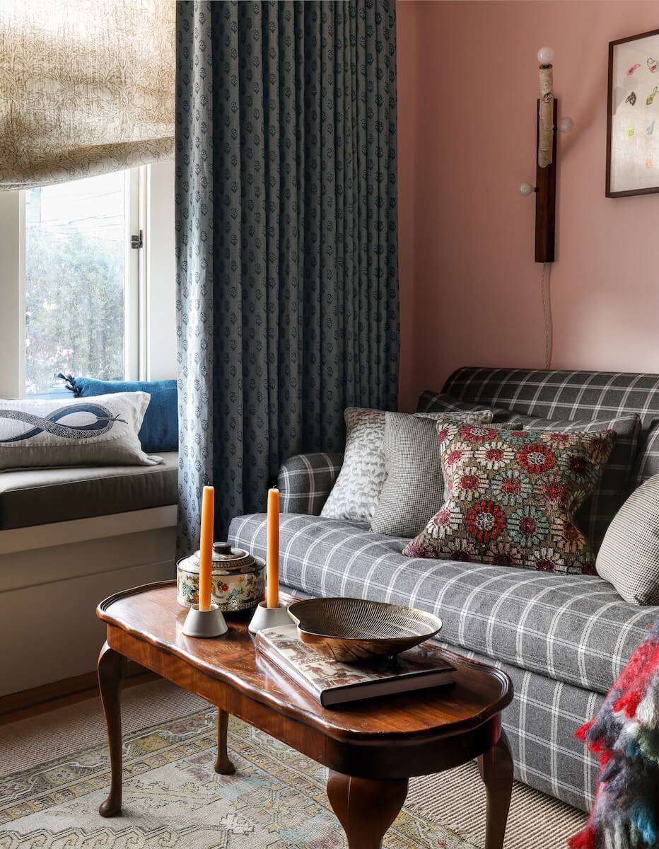English Country Style in a San Francisco Home 7 pink-living-room-english-country-style-home-nordroom