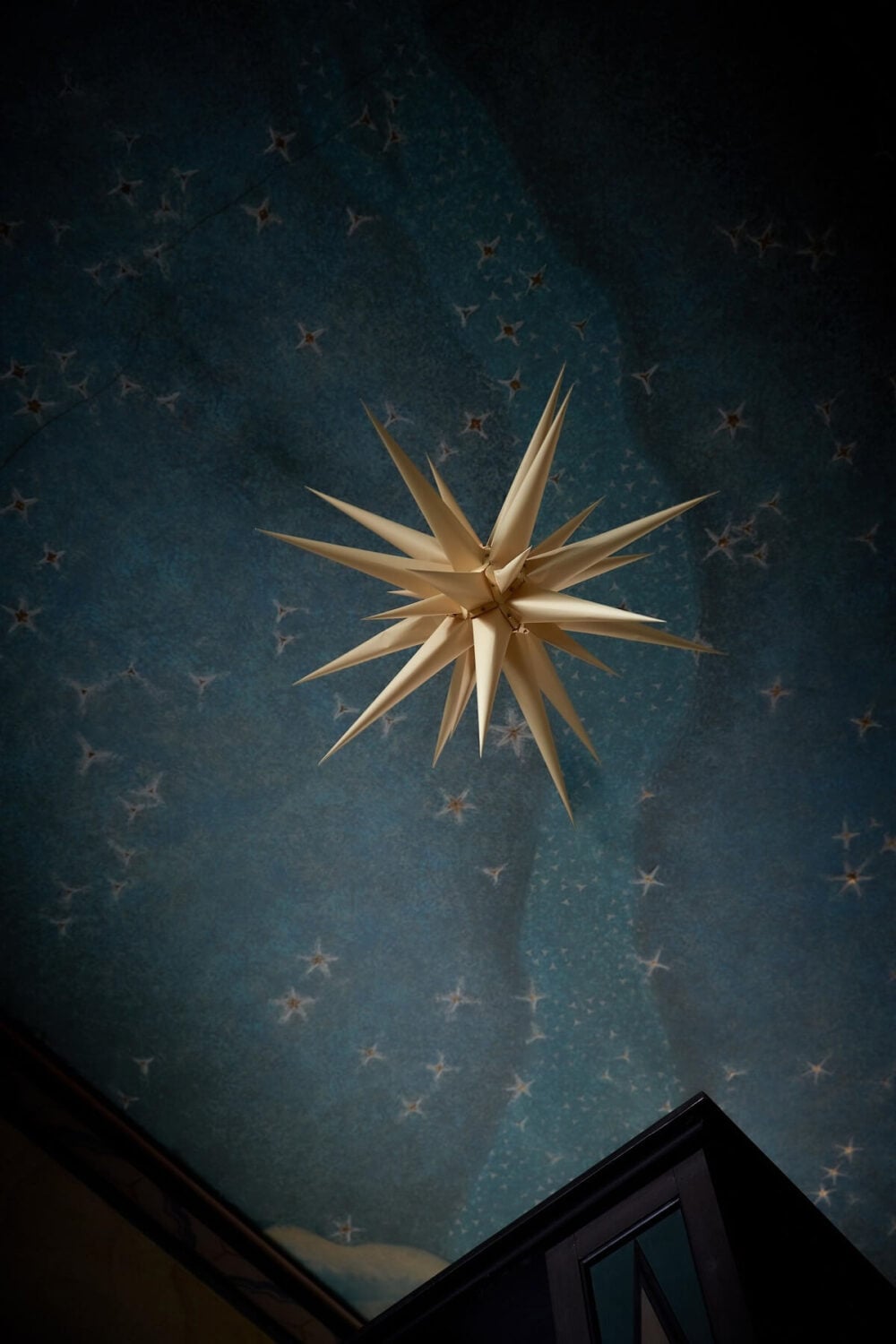 A Warm Scandinavian Christmas by Artilleriet 16 scandinavian-christmas-star-pendant-nordroom