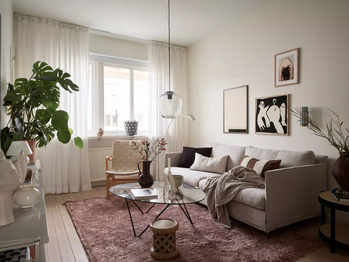 A Scandinavian Studio Apartment with Bed Nook 2 scandinavian-studio-apartment-large-rug-nordroom