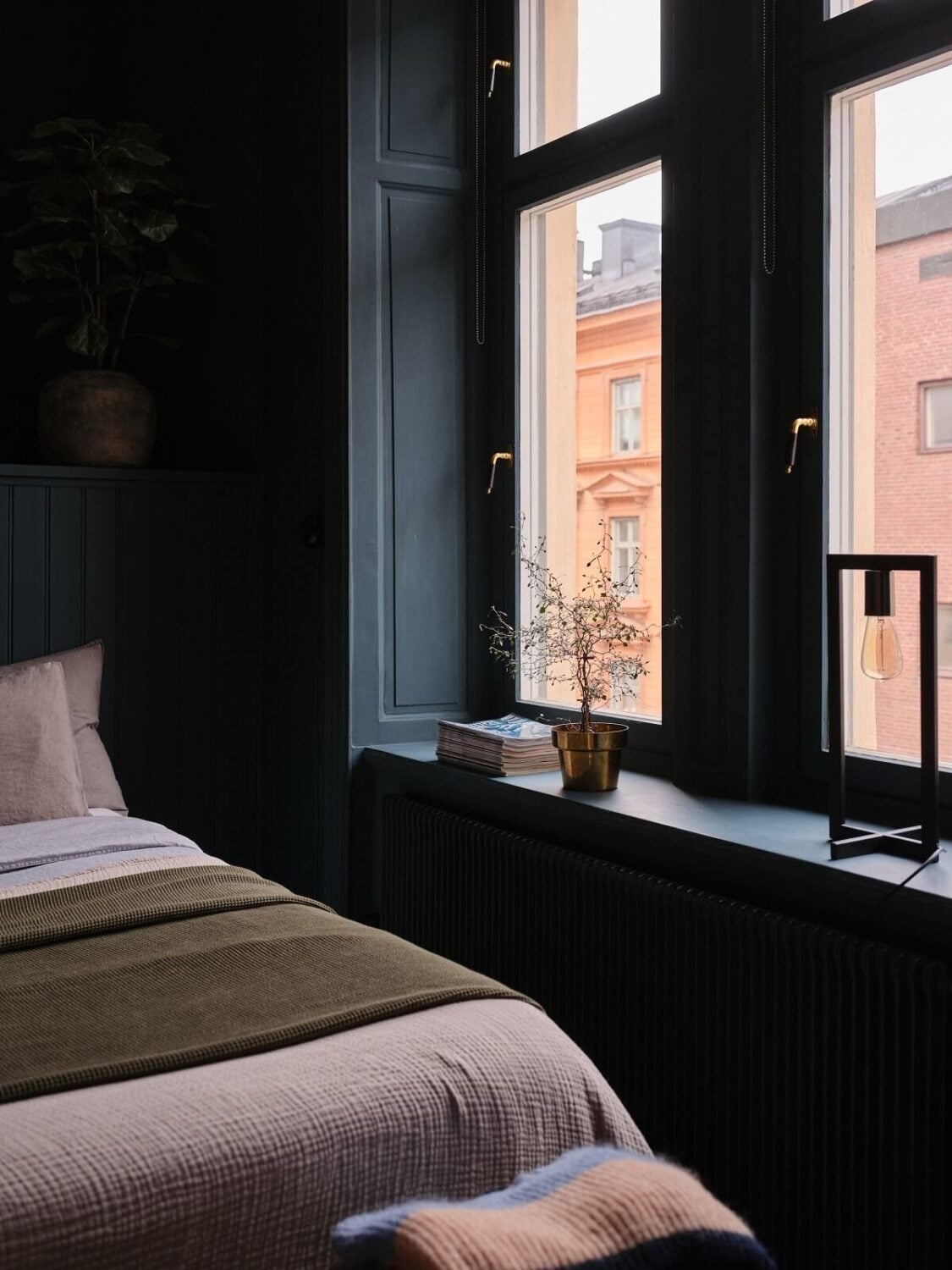 Apartment with Small Dark Blue Bedroom 10 small-dark-blue-bedroom-nordroom