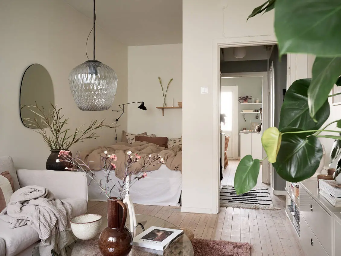 A Scandinavian Studio Apartment with Bed Nook 4 studio-apartment-bed-nook-earthy-colors-nordroom