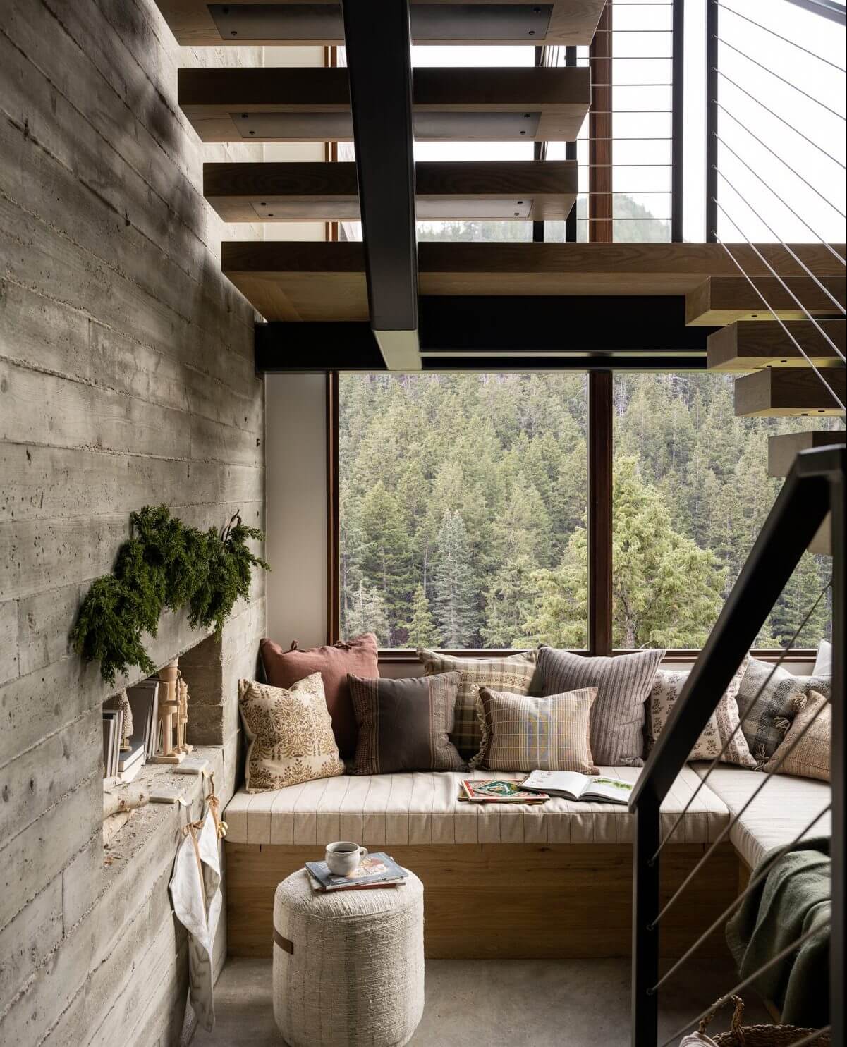 A Warm Christmas Home by Studio McGee 15 studio-mcgee-christmas-home-nordroom