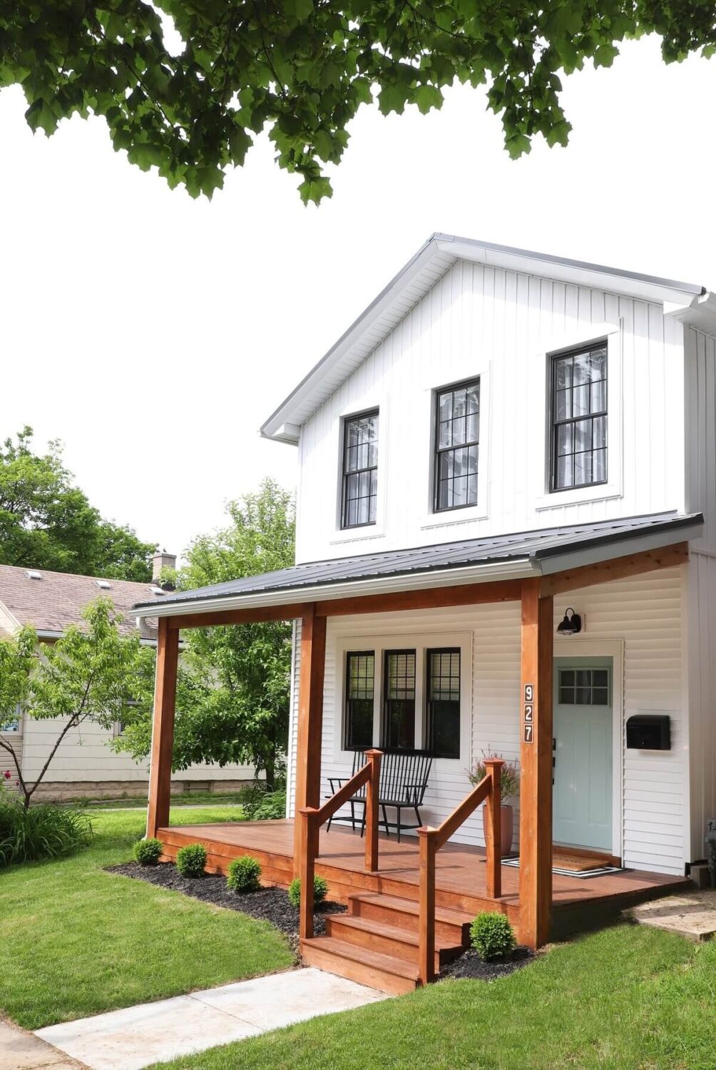 A Bright Renovated Home in Milwaukee 22 veranda-airbnb-milwaukee-nordroom