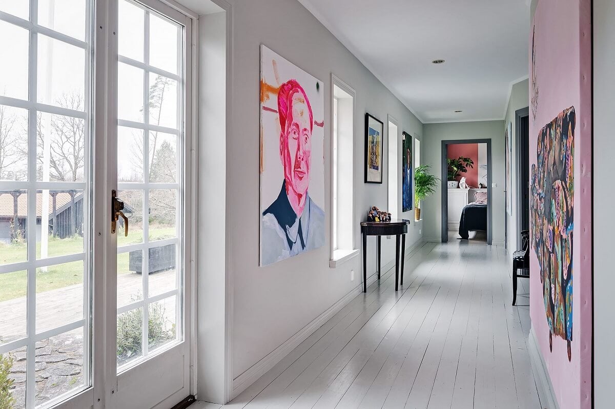 The Colorful Home of Artist Bobo Wallmansson 25 white-hallway-large-art-nordroom