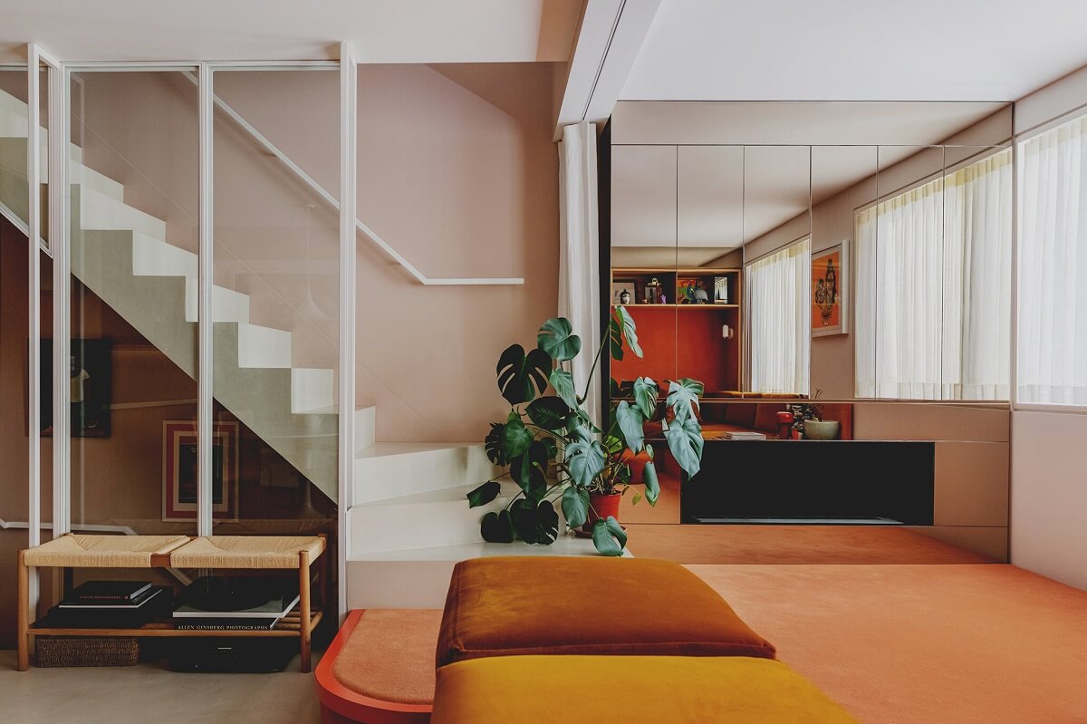 A 1970s-Style Townhouse in North London 6 1970s-london-townhouse-mirrors-nordroom