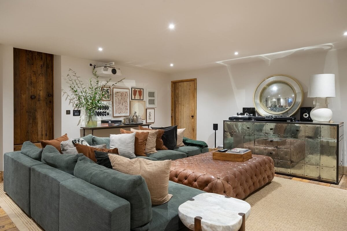 A London Townhouse with Rustic Elements 6 basement-sitting-room-victorian-townhouse-london-nordroom