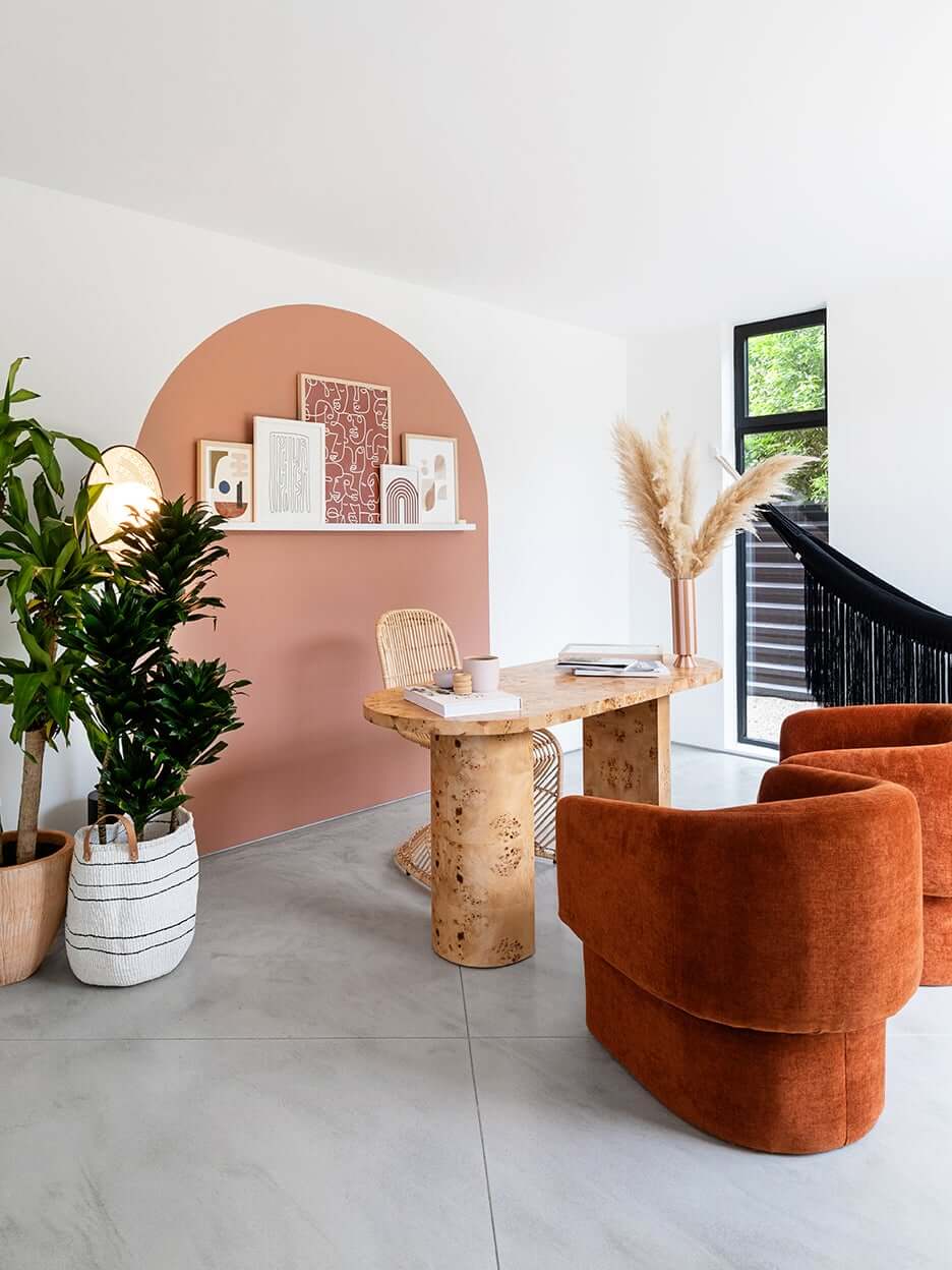 Interior Design Trends 2022: Styles, Decor and Color 16 curved-funiture-earthy-colors-home-decor-trends-2022-nordroom