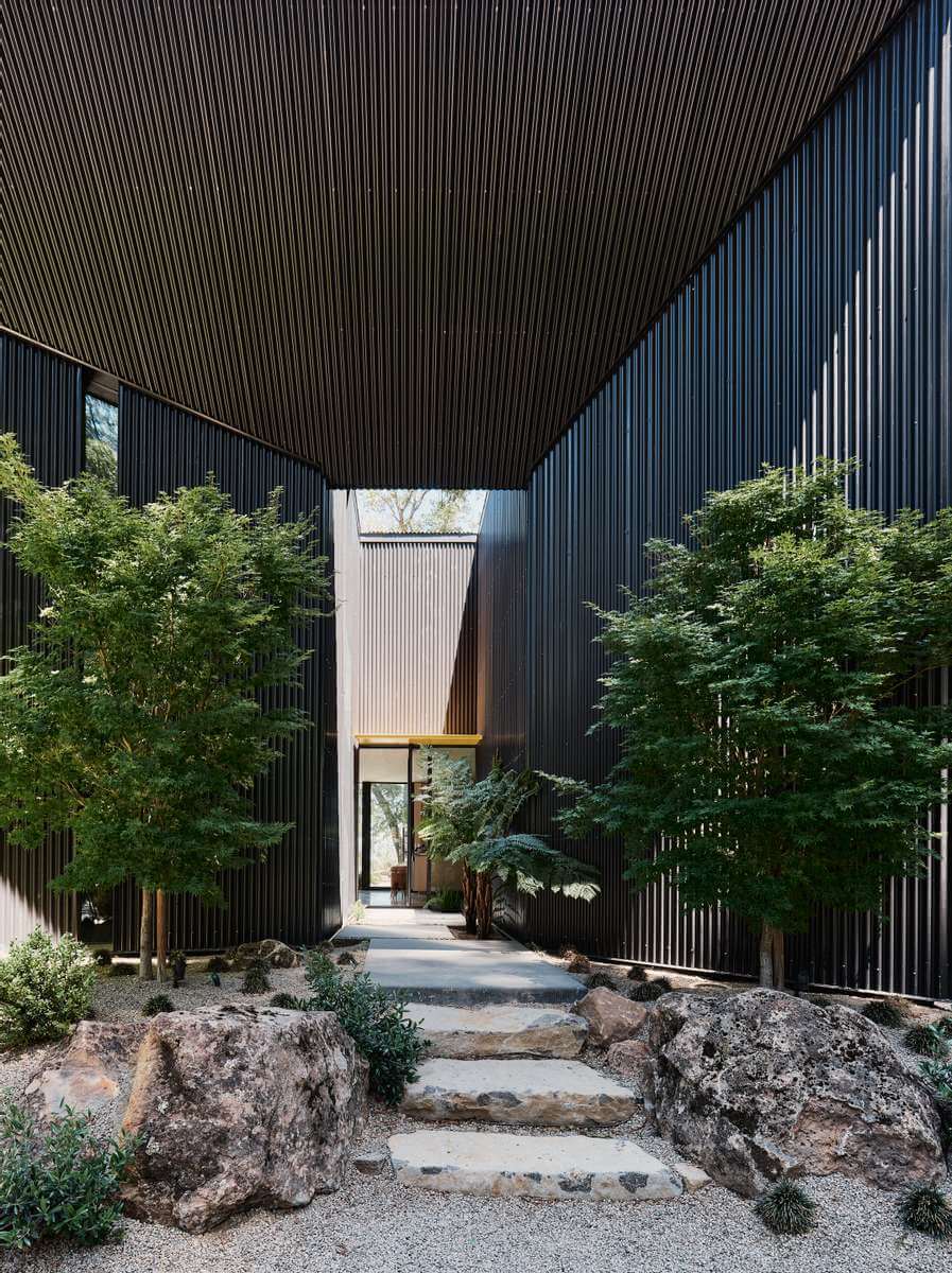 A Modern Mountaintop Home in Napa Valley 11 entrance-modern-napa-valley-home-nordroom