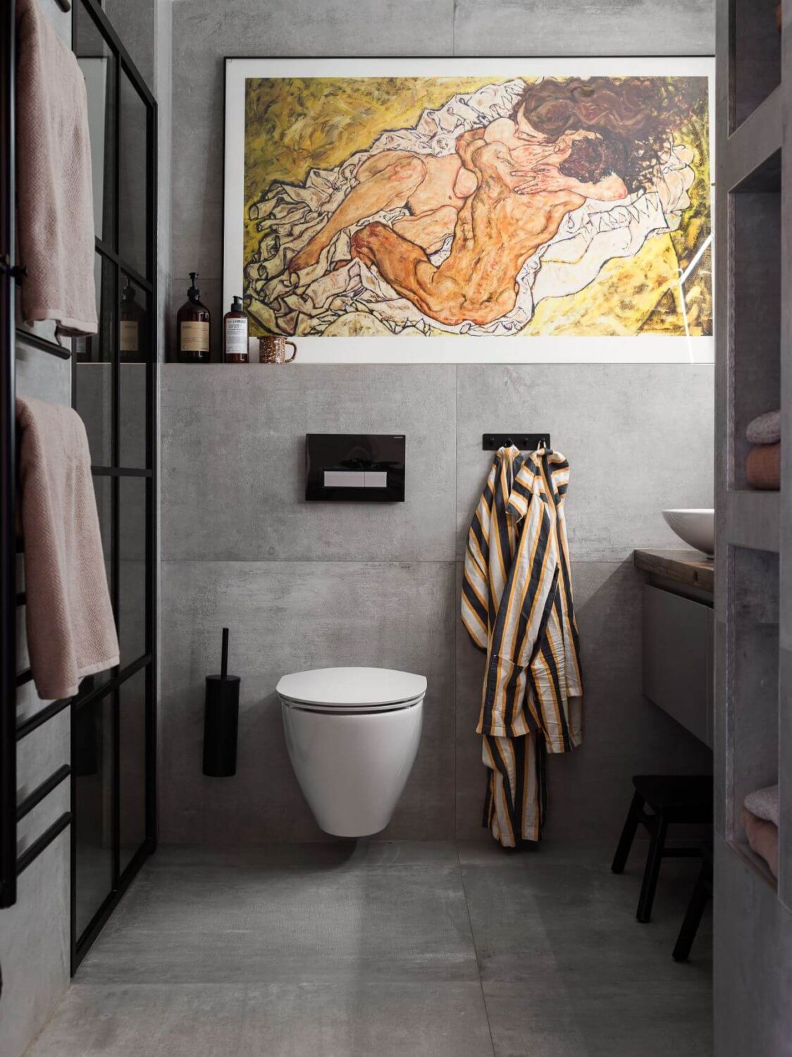 Best of 2021: Bathrooms 19 grey-scandinavian-bathroom-nordroom