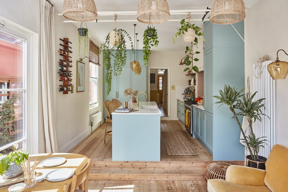 A Colorful 70s Inspired Home in London 4 light-blue-kitchen-hanging-lants-nordroom