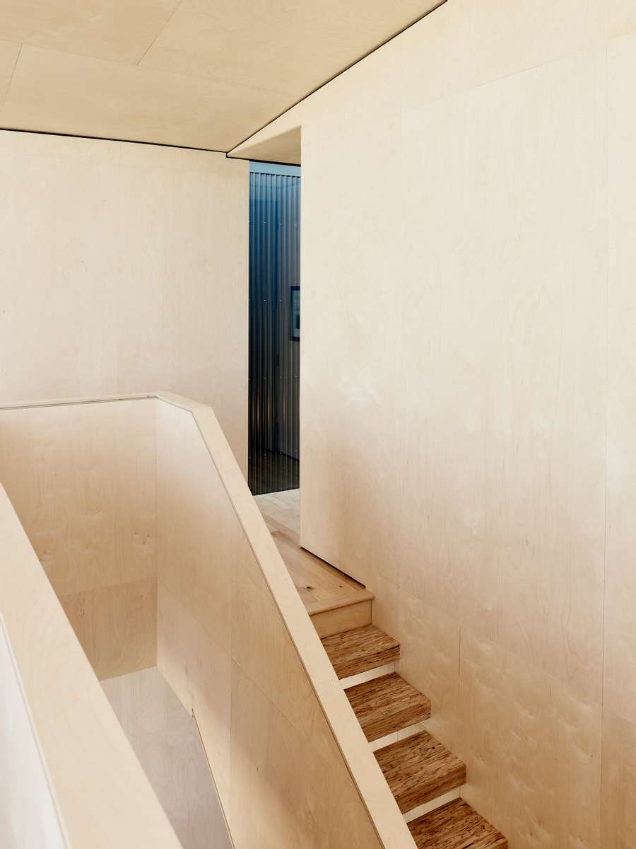 A Modern Mountaintop Home in Napa Valley 5 light-staircase-modern-home-california-nordroom
