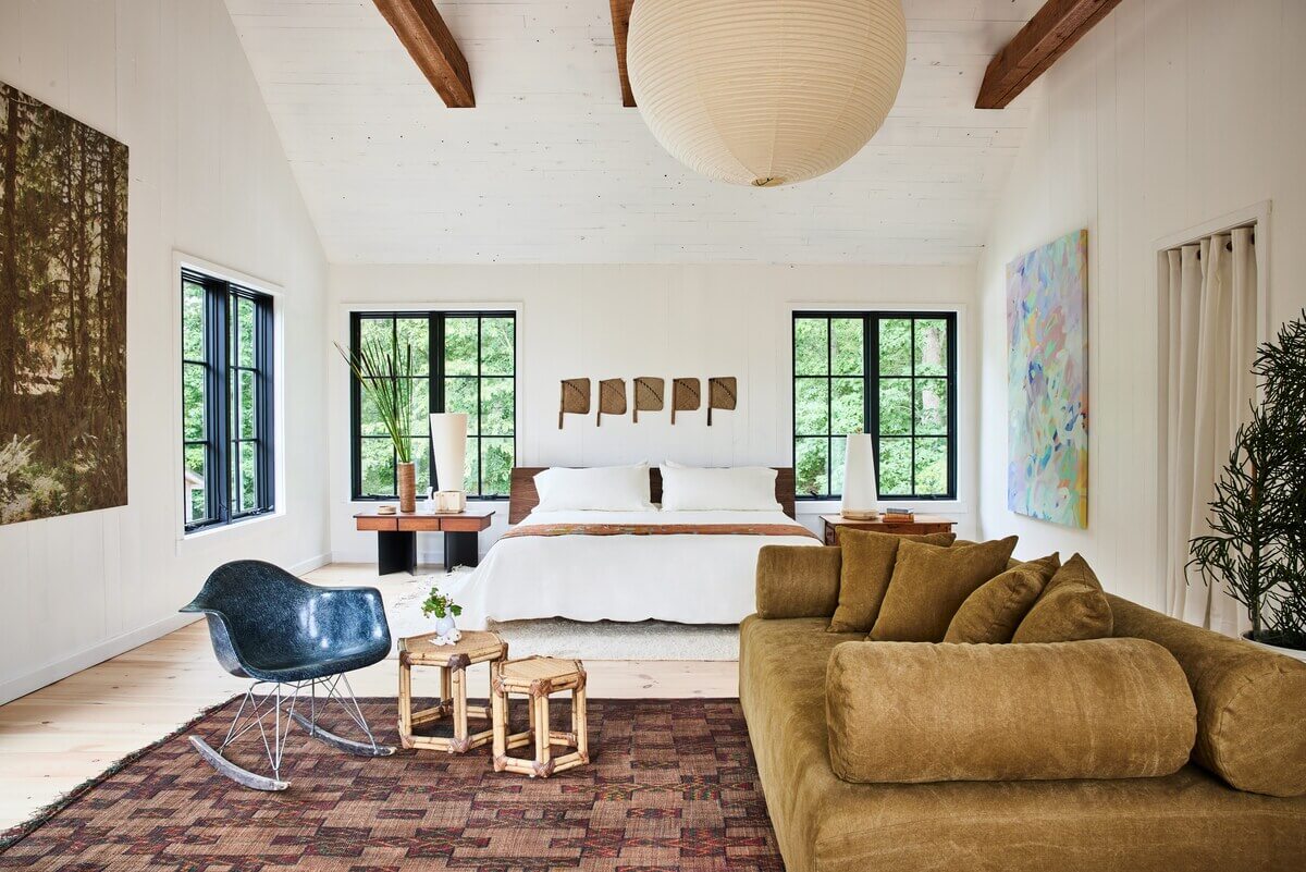 A Montauk Airbnb Designed by Robert McKinley 11 master-suite-airbnb-montauk-nordroom