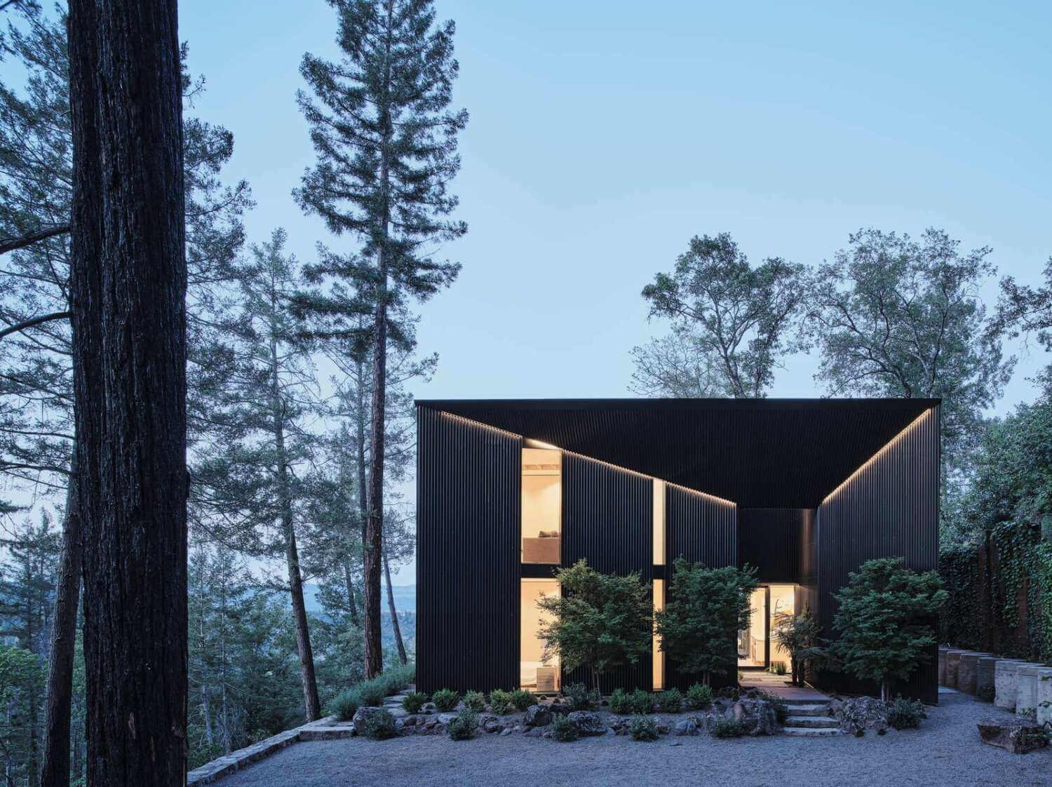 A Modern Mountaintop Home in Napa Valley 12 modern-napa-valley-home-nordroom