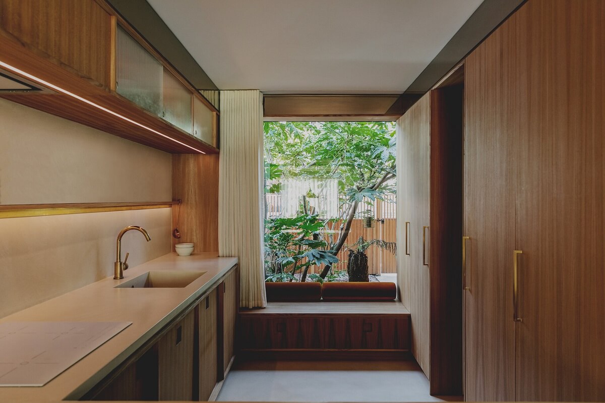 A 1970s-Style Townhouse in North London 10 wood-kitchen-window-seat-1970s-london-townhouse-nordroom