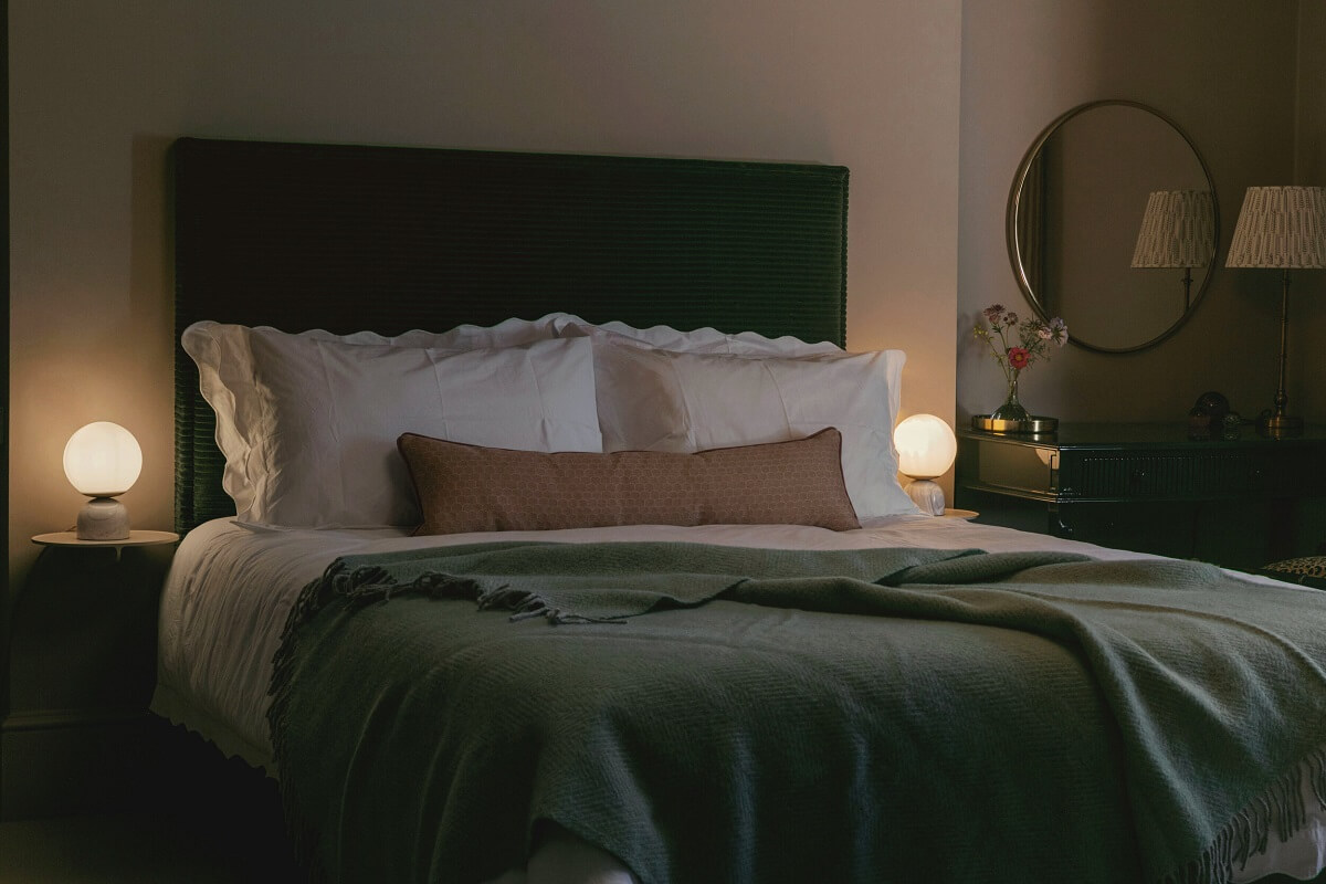 Color and Texture in a London Home 17 bedroom-green-bedding-colorful-london-townhouse-nordroom