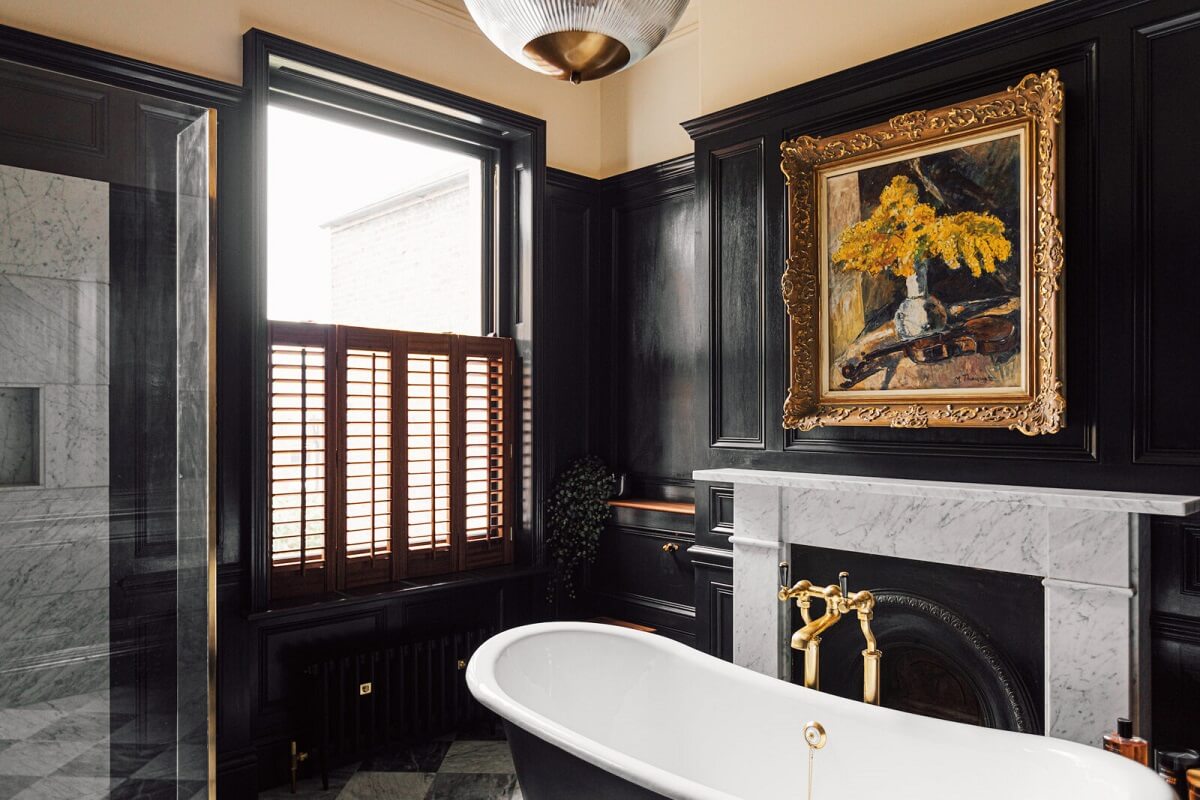 An Elegant & Colorful London House 17 black-bathroom-freestanding-bath-nordroom