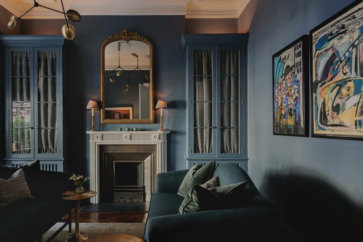 Color and Texture in a London Home 7 blue-sitting-room-fireplace-nordroom