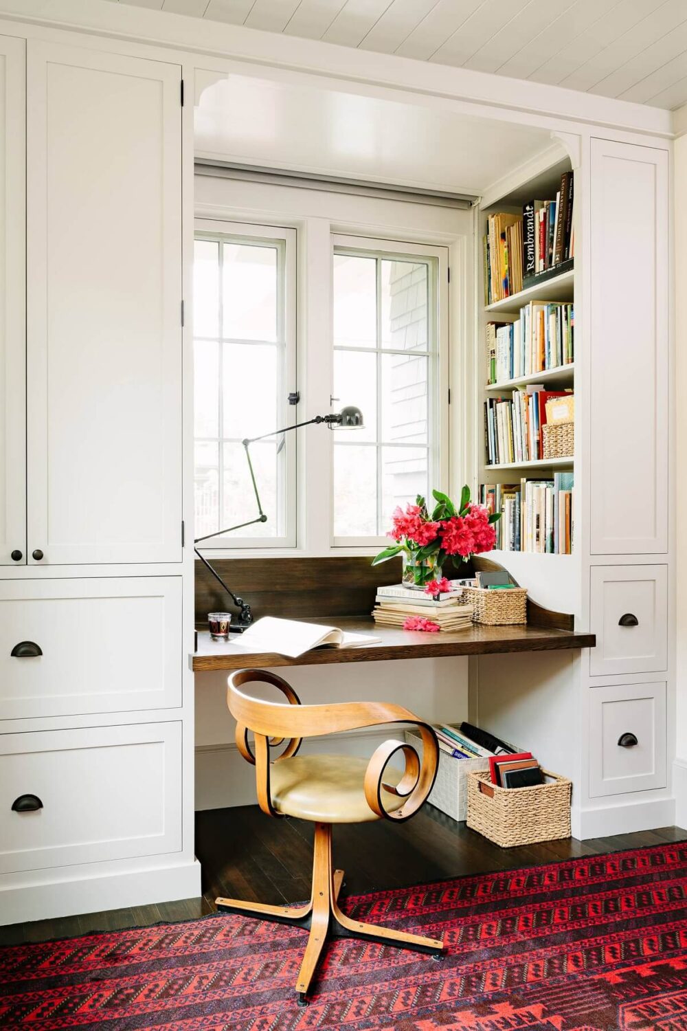 How To Design A Stylish Bedroom Home Office 14 built-in-floating-desk-window-bookshelves-nordroom