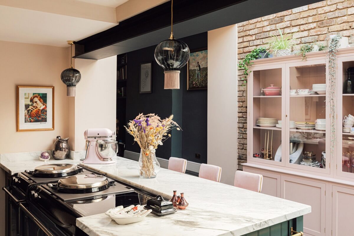 A 19th Century London Townhouse with Kitchen Extension 8 devol-kitchen-extension-brick-wall-london-nordroom