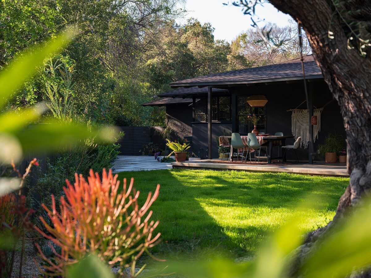 A Midcentury Ranch House in California 17 garden-midcentruy-ranch-house-california-nordroom