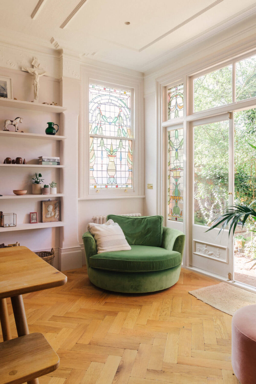 A Light-Filled Victorian Family Home in London 9 green-velvet-armchair-open-plan-kitchen-london-family-home-nordroom