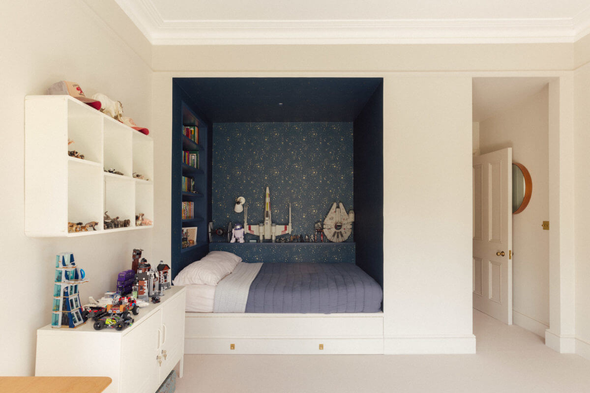 A Light-Filled Victorian Family Home in London 34 kids-room-bed-nook-blue-wallpaper-family-home-london-nordroom