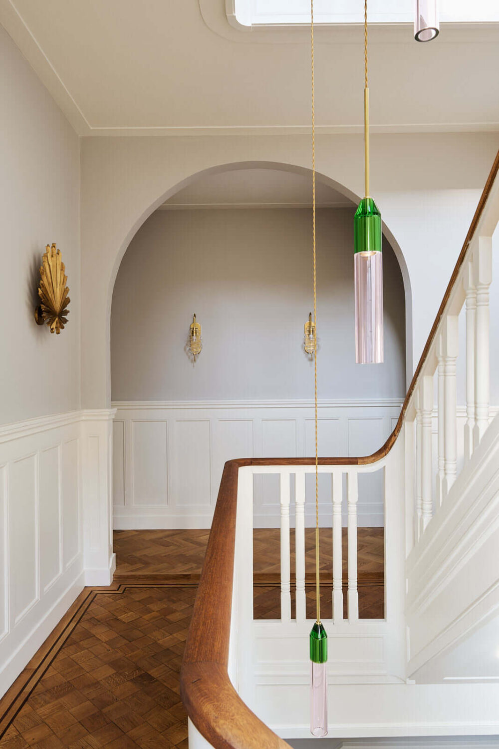 Color & Texture in a Grand Amsterdam Villa 21 landing-villa-amsterdam