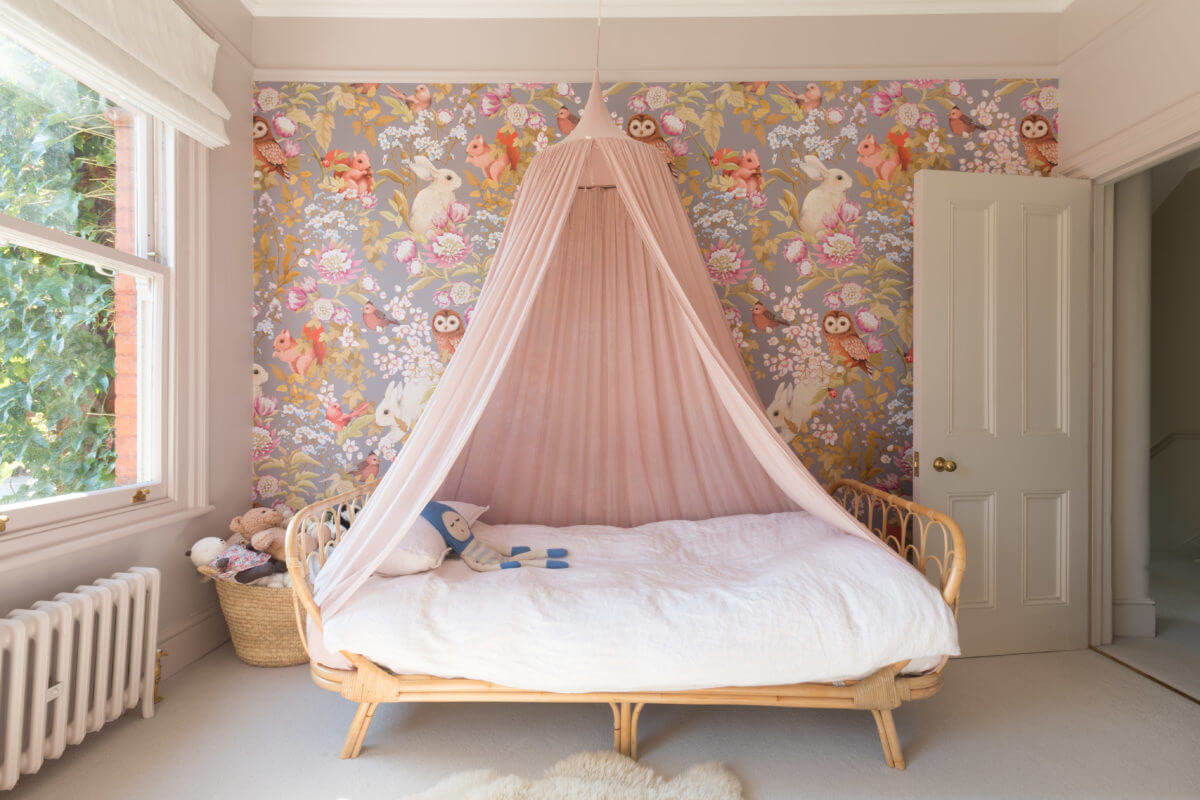 26 Children's Bedrooms Decorated with Animal Wallpaper 7 pink-kids-bedroom-canopy-nordroom