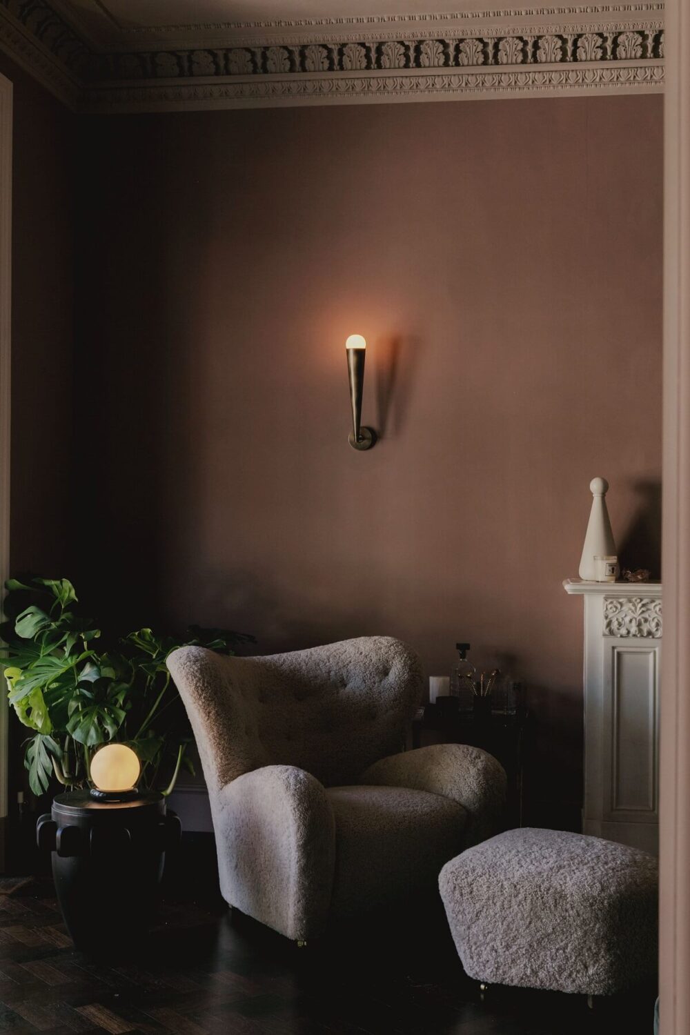 Color and Texture in a London Home 3 pink-sitting-room-armchair-statement-wall-lamp-nordroom