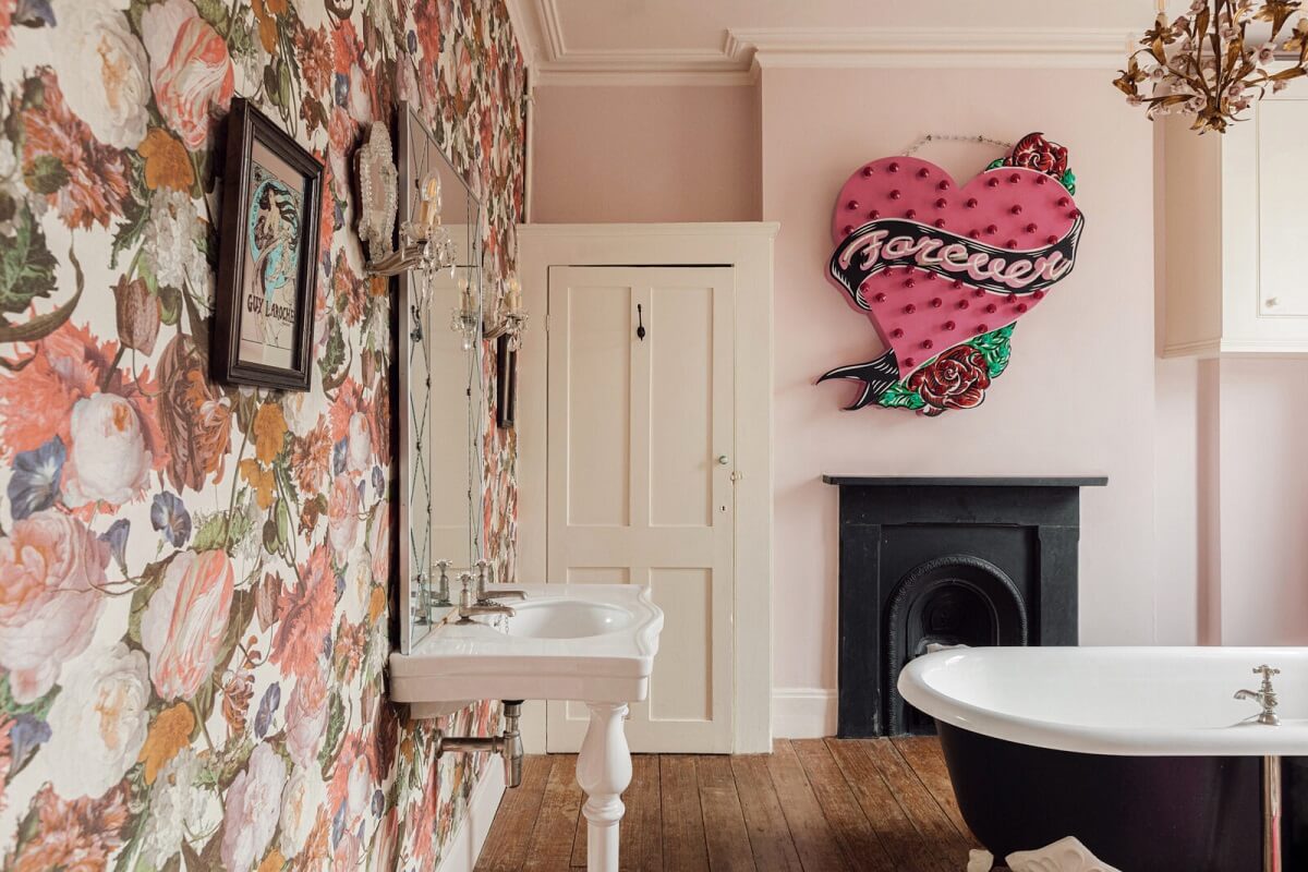 A 19th Century London Townhouse with Kitchen Extension 17 pink-wallpaper-bathroom-fireplace-clawfoot-bath-nordroom