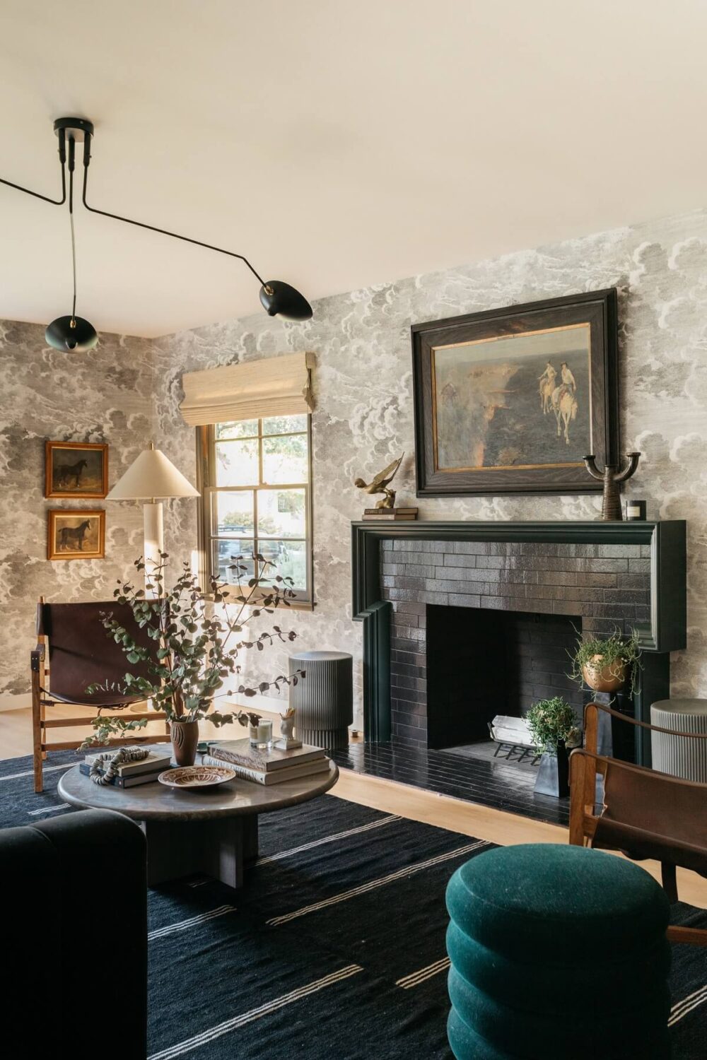 A Midcentury Ranch House in California 7 siting-room-black-fireplace-nordroom