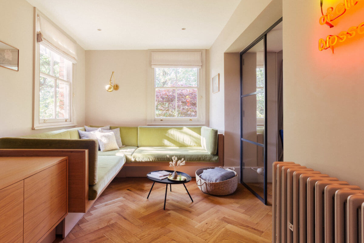 A Light-Filled Victorian Family Home in London 13 sitting-room-built-in-window-seat-family-home-london-nordroom