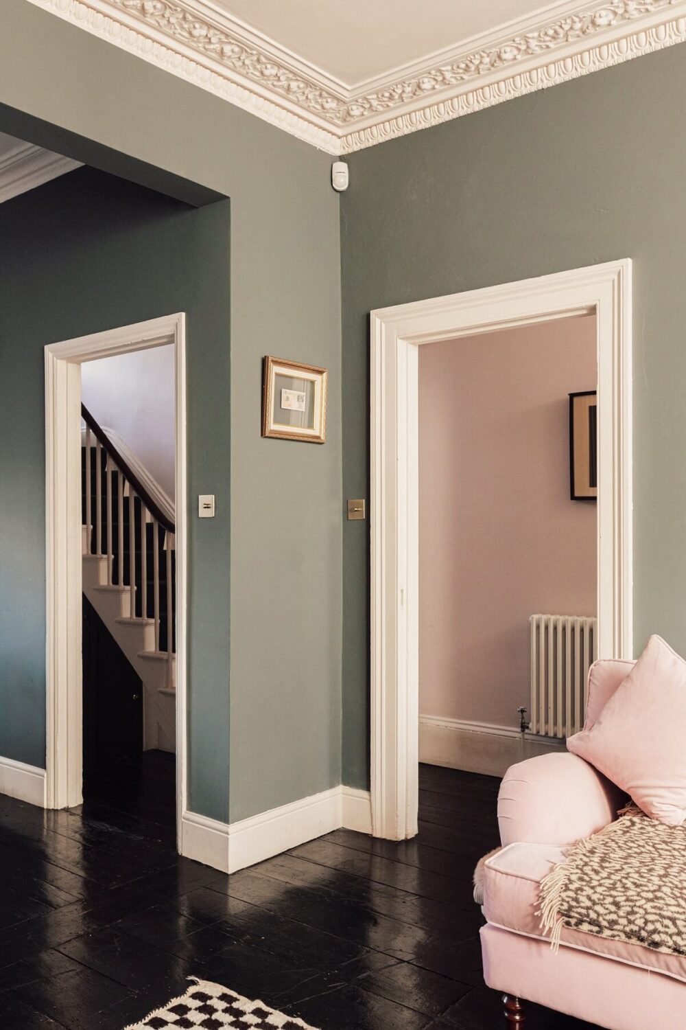 A 19th Century London Townhouse with Kitchen Extension 4 sitting-room-detail-black-floor-nordroom