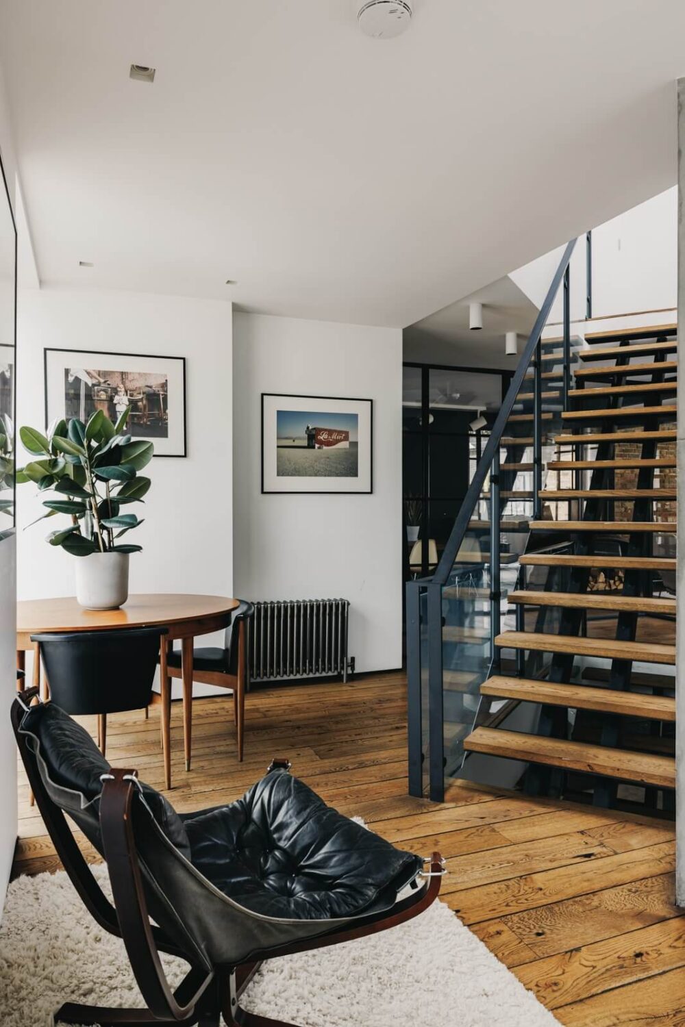 An Industrial Warehouse Conversion in London 7 staircase-industrial-warehouse-conversion-london-nordroom